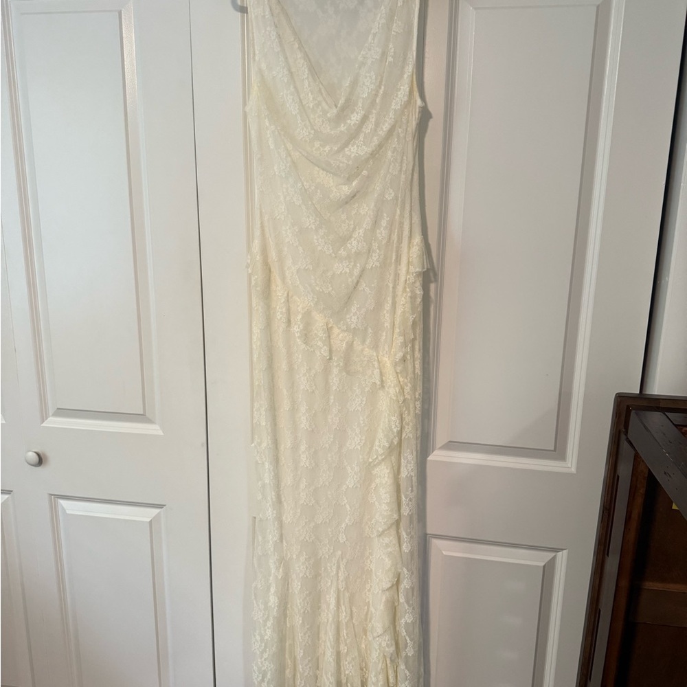 Elegant Cream Lace Maxi Dress
